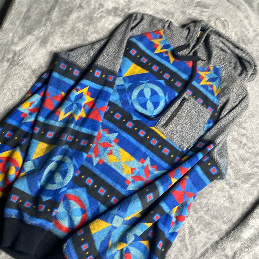 Empyre hoodie very stylish